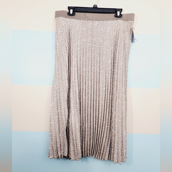 NWT Vince Camuto Pleated Midi Skirt - Picture 8 of 11